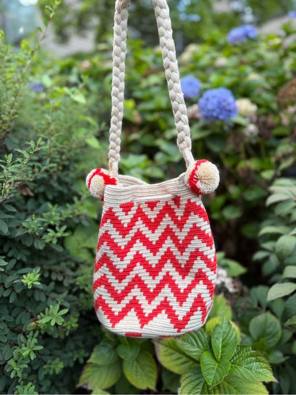 Handwoven Chevron Drawstring Shoulder Bag in Red and Cream wayuu bag sm-med